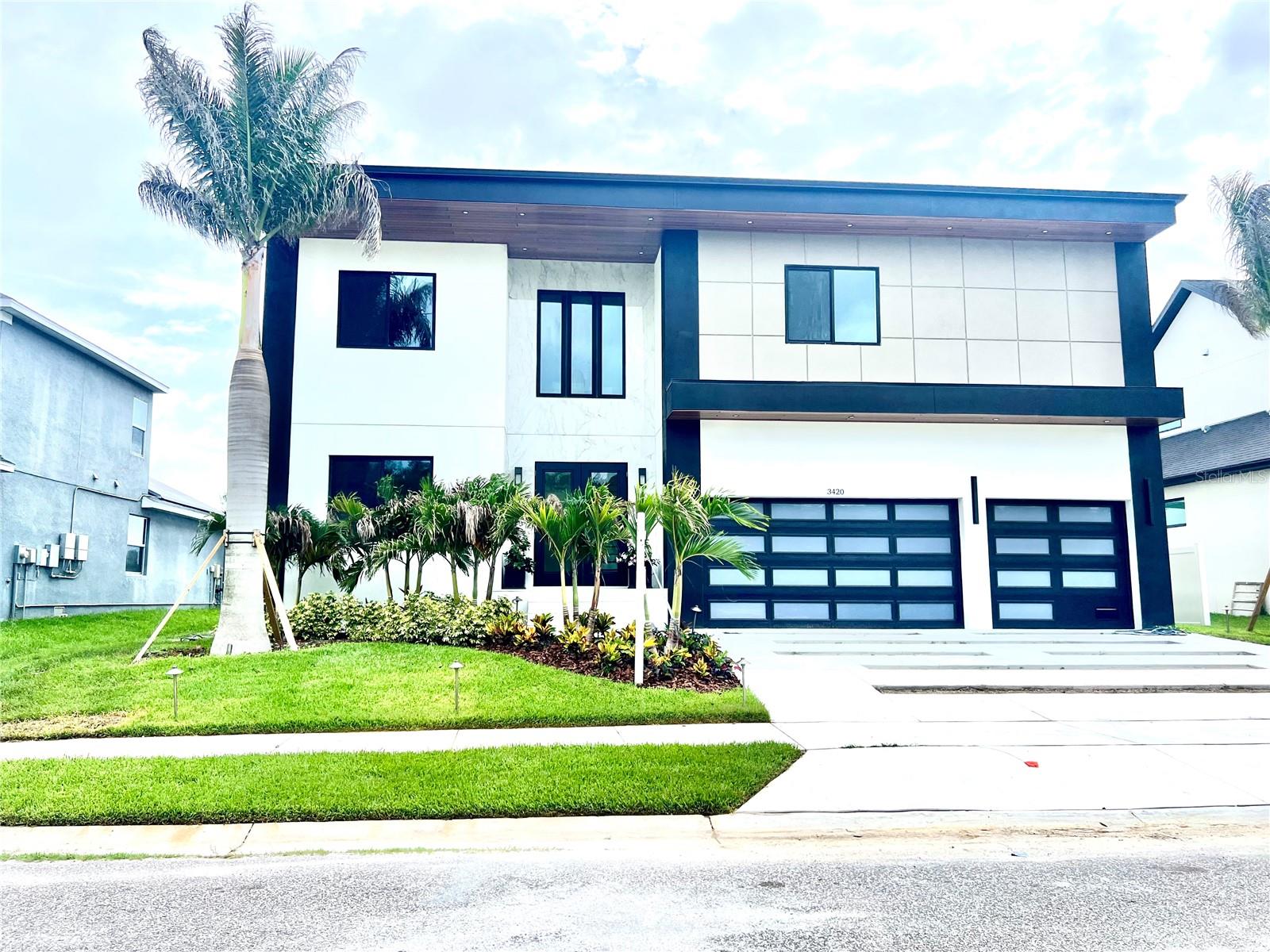 3420 Channelside CT photo 1