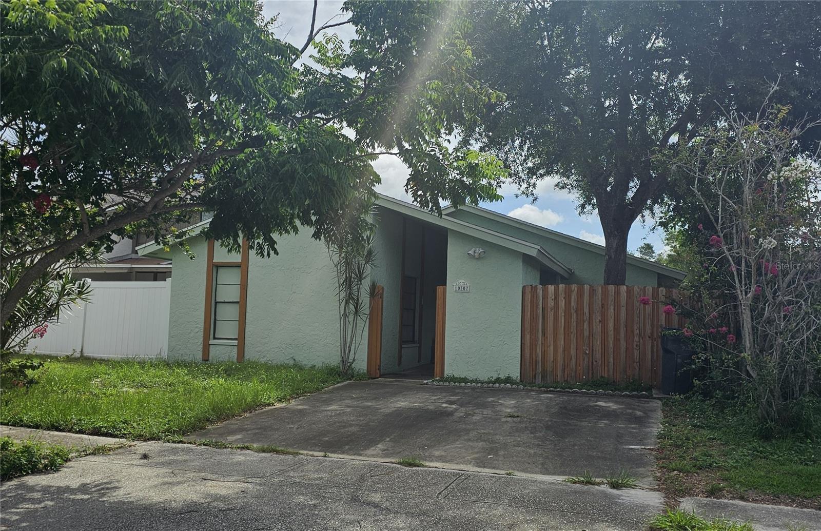 10307 Pennytree Pl photo 1