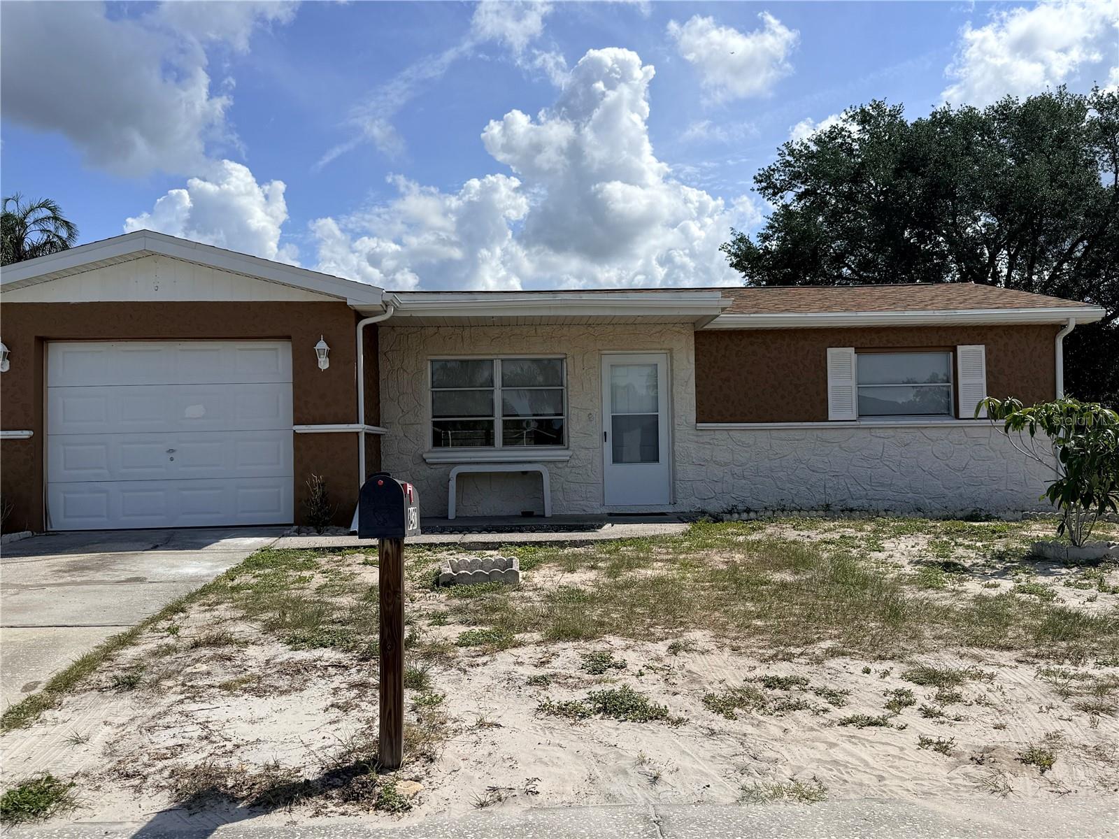 8437 Luray Dr photo 1