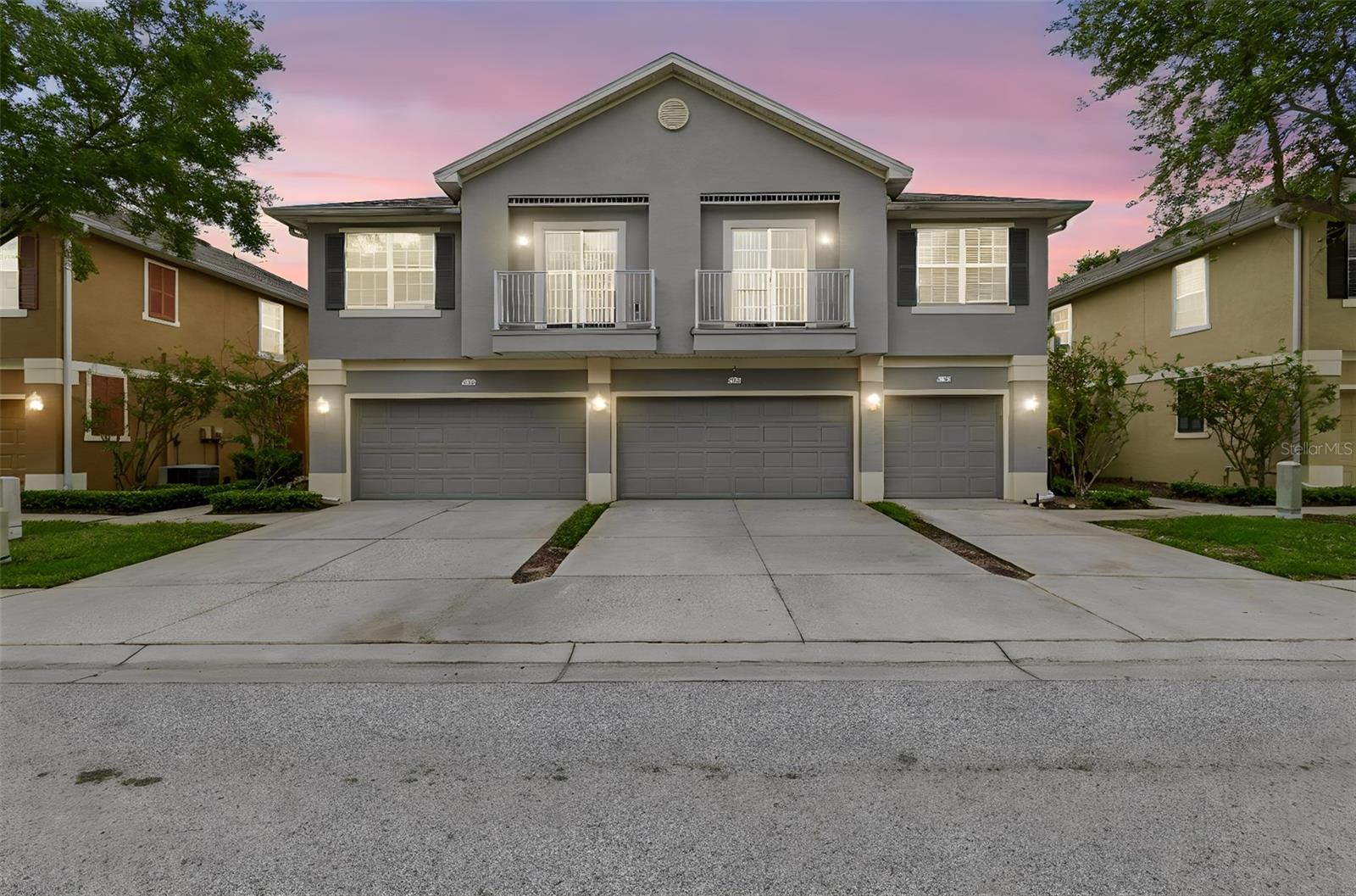 6734 Breezy Palm Dr photo 1
