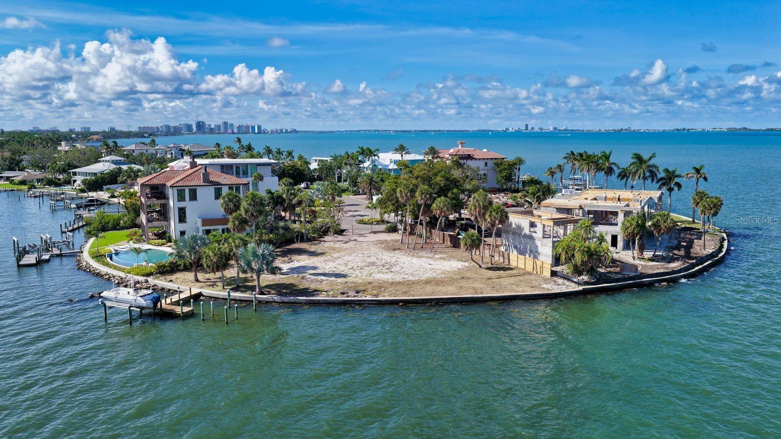 305 S Shore Dr S photo 1