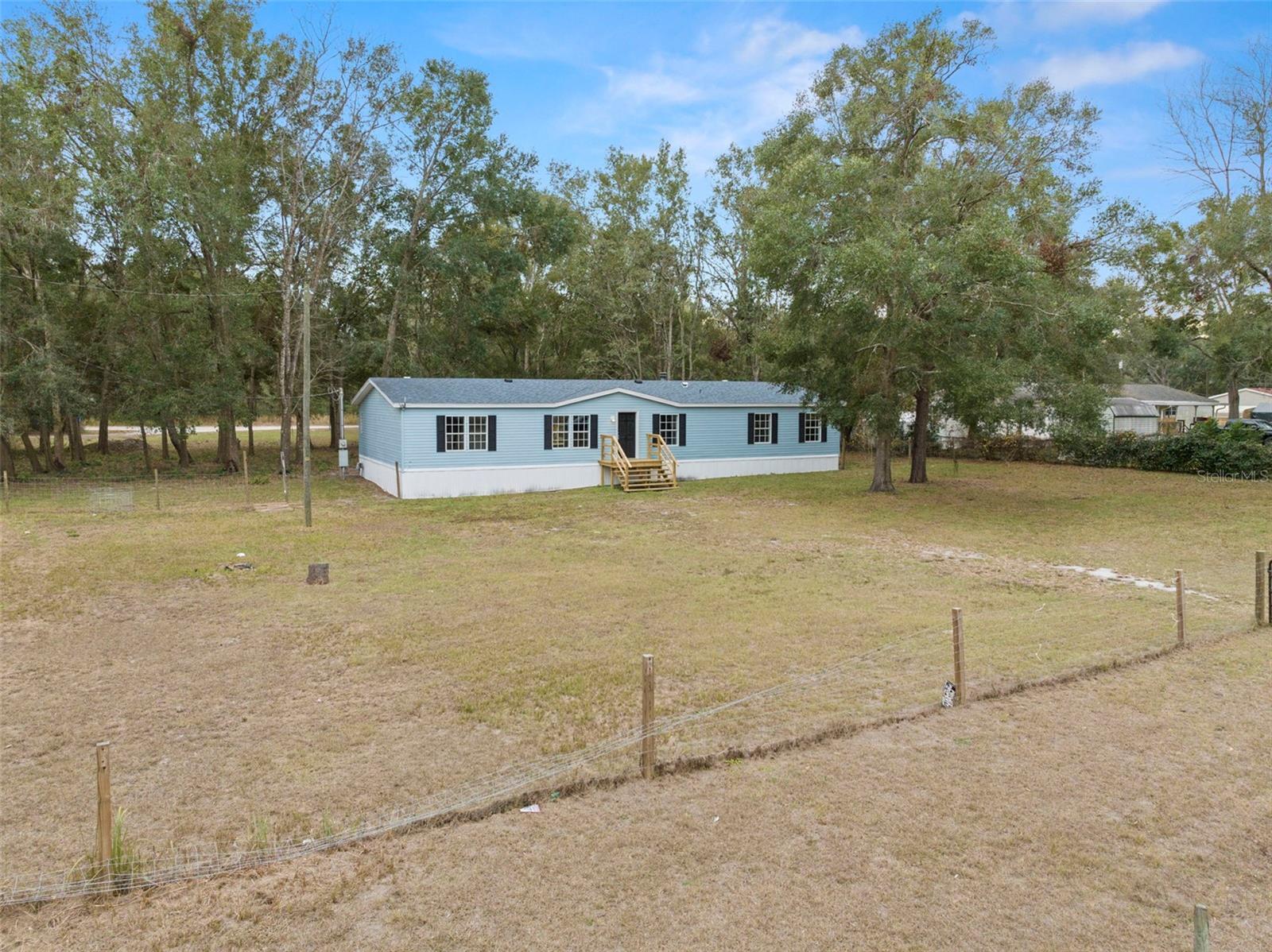 18202 Rogerland Rd photo 1