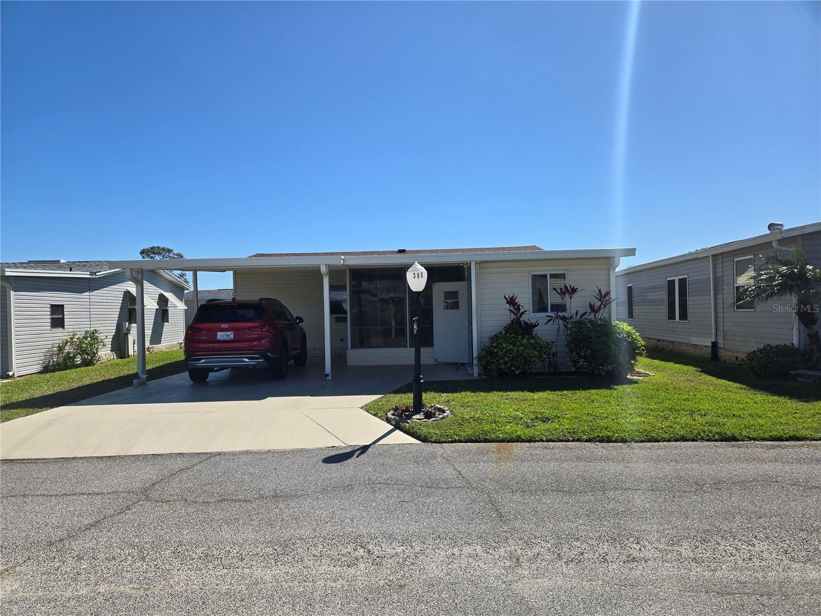 386 Townbridge Dr photo 1