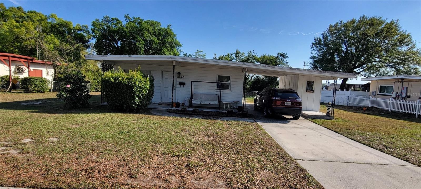 1540 Avenue C NE photo 1