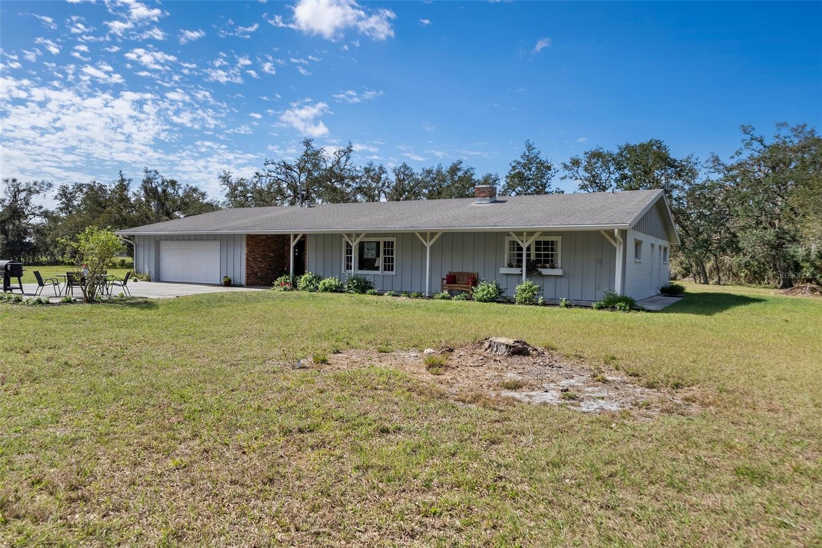 1510 Lena Ln photo 1