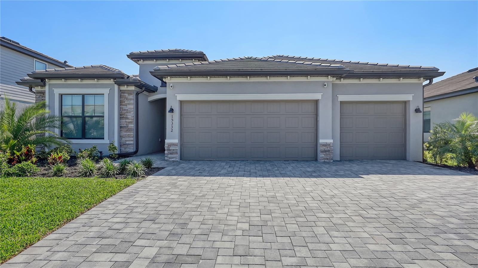 15332 Serene Shores Loop St photo 1