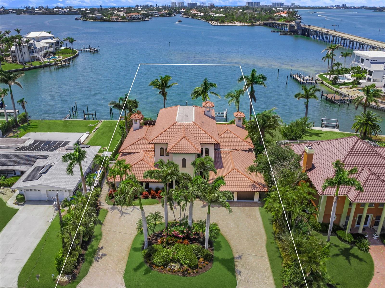 3576 San Remo Ter photo 1