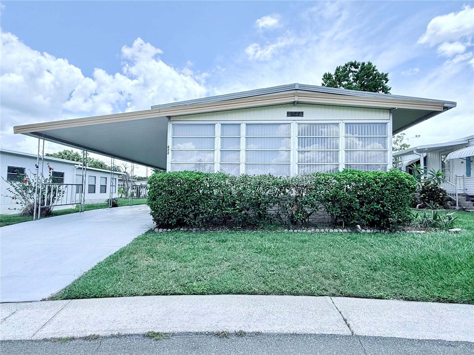 622 Elizabeth Ln photo 1
