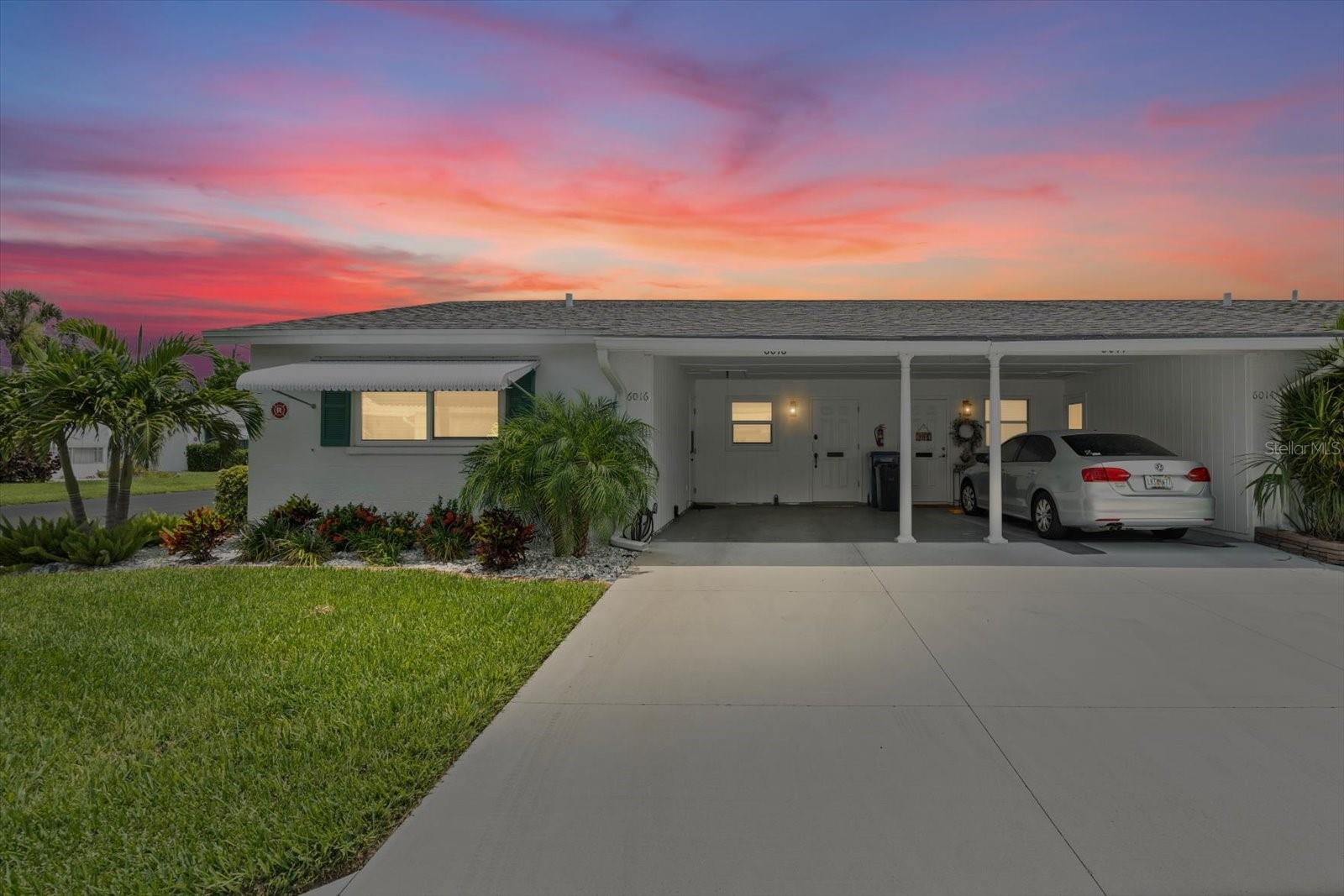 6016 Hibiscus Dr photo 1