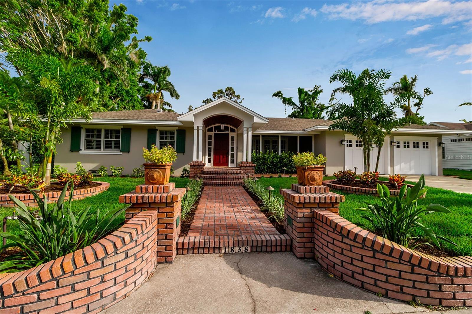 1838 Alta Vista St photo 1
