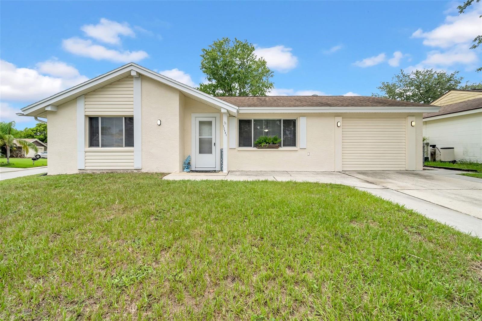 12401 Gunstock Ln photo 1