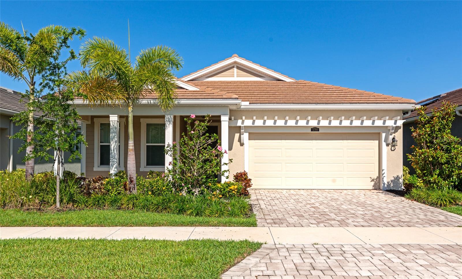 5798 Long Shore Loop photo 1