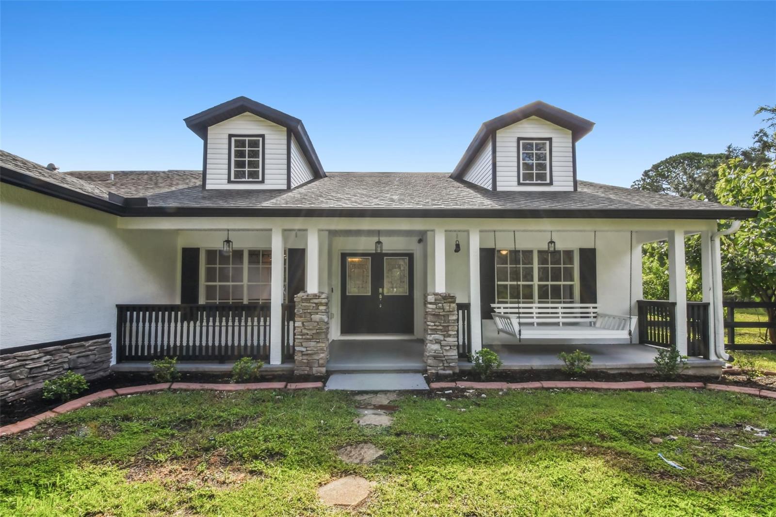 2513 N Valrico Rd photo 1