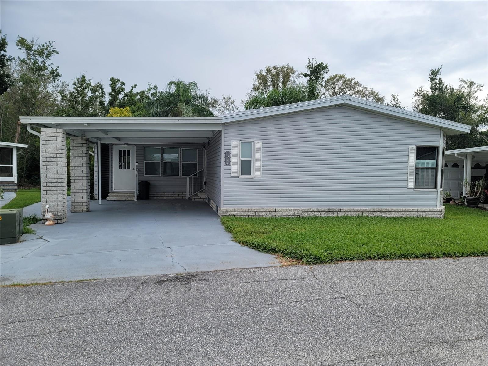 171 Dartmouth Dr photo 1