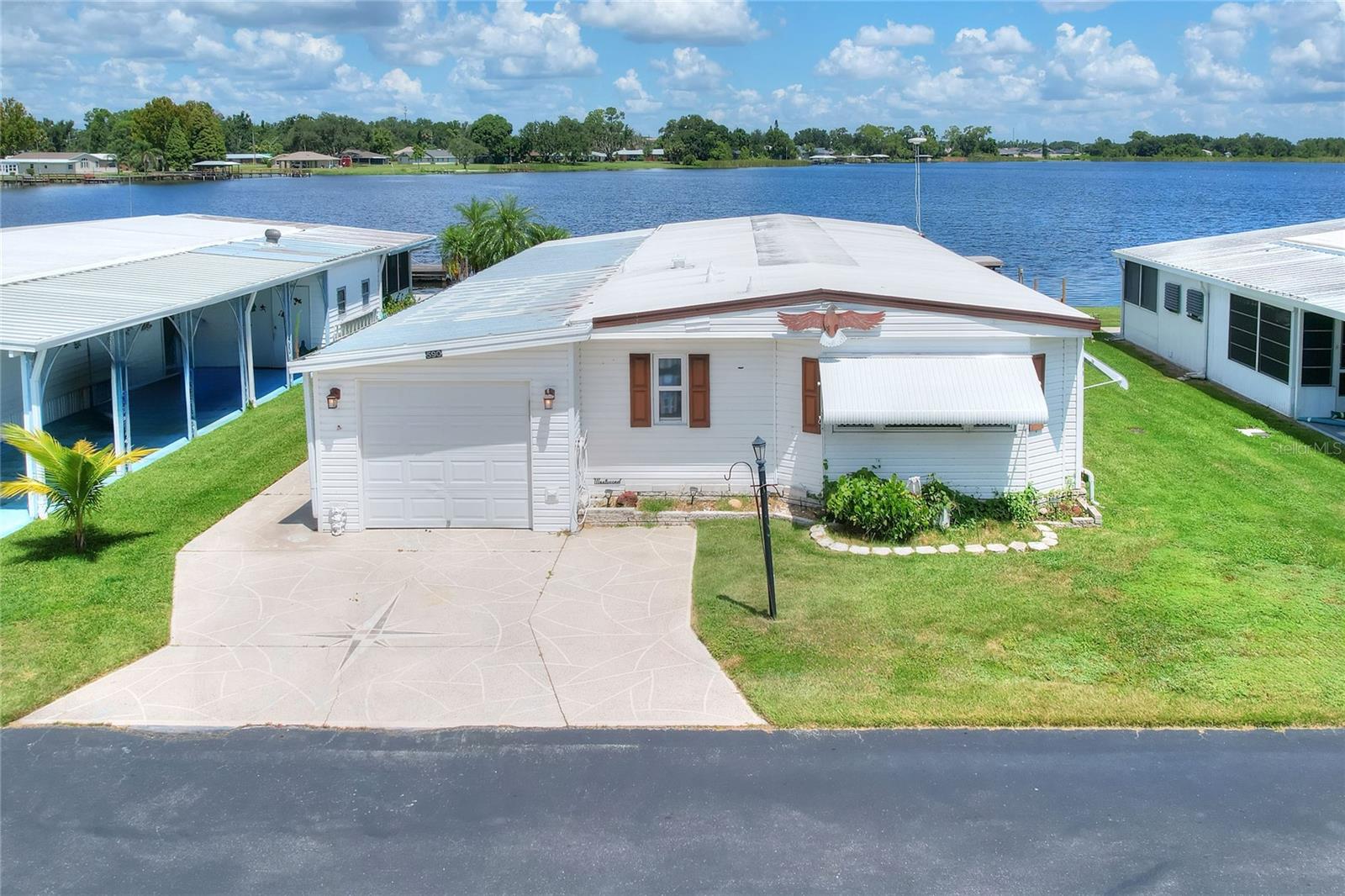 590 Aloha Dr photo 1