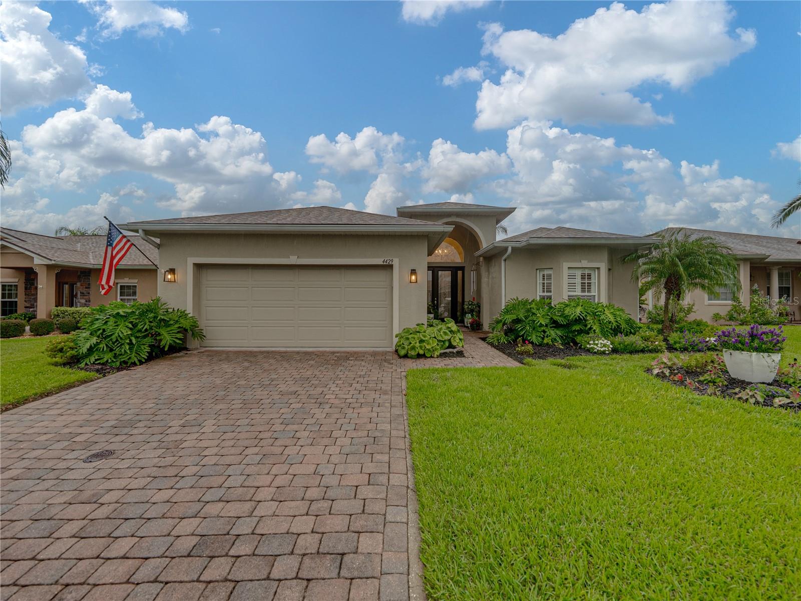 4429 Turnberry Ln photo 1