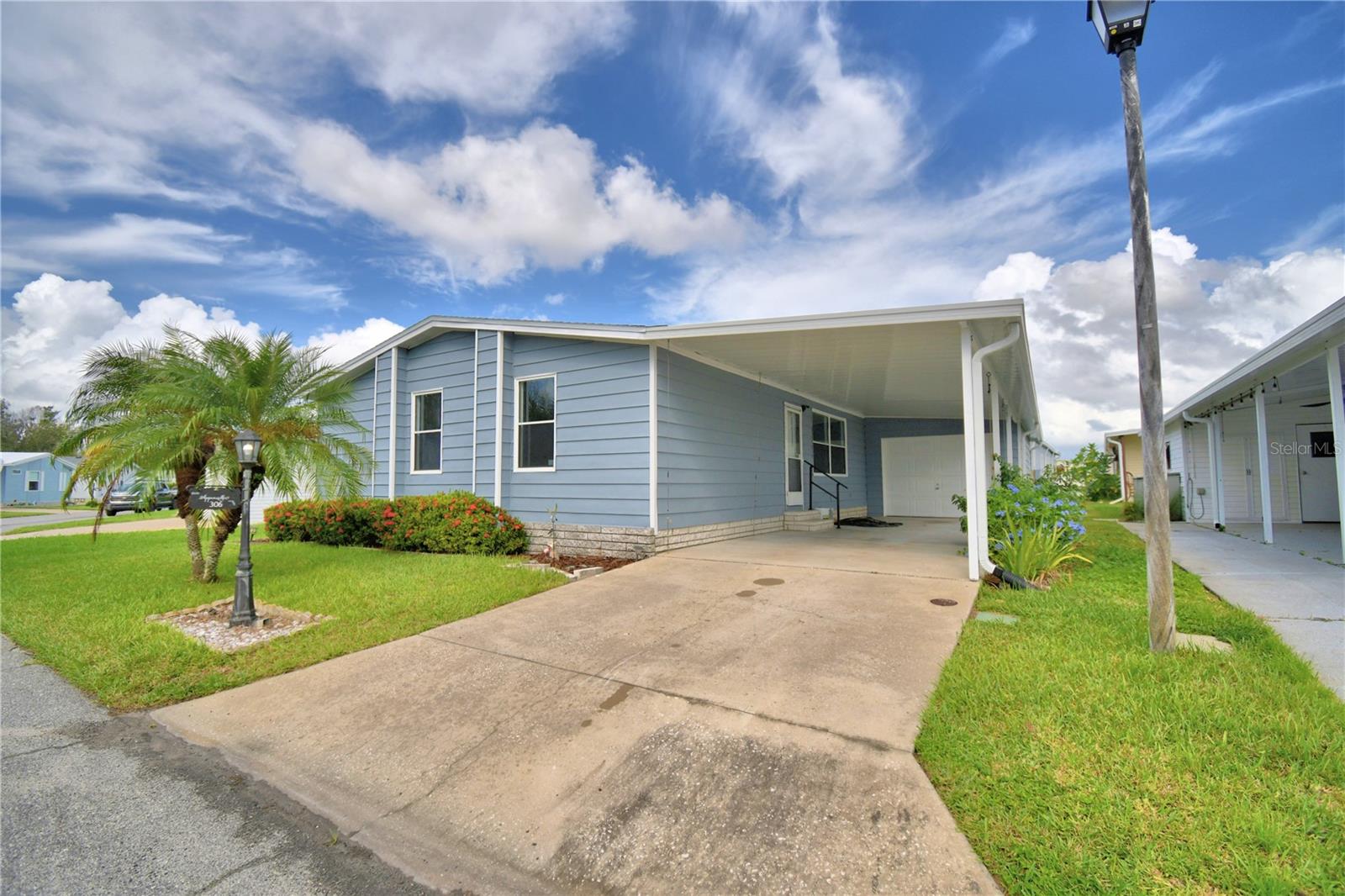 306 Townbridge Dr photo 1