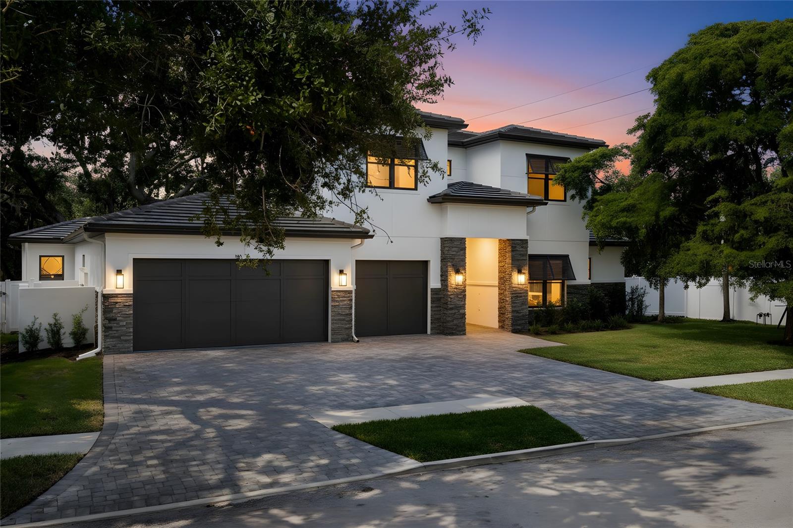 3512 Camino Real photo 1