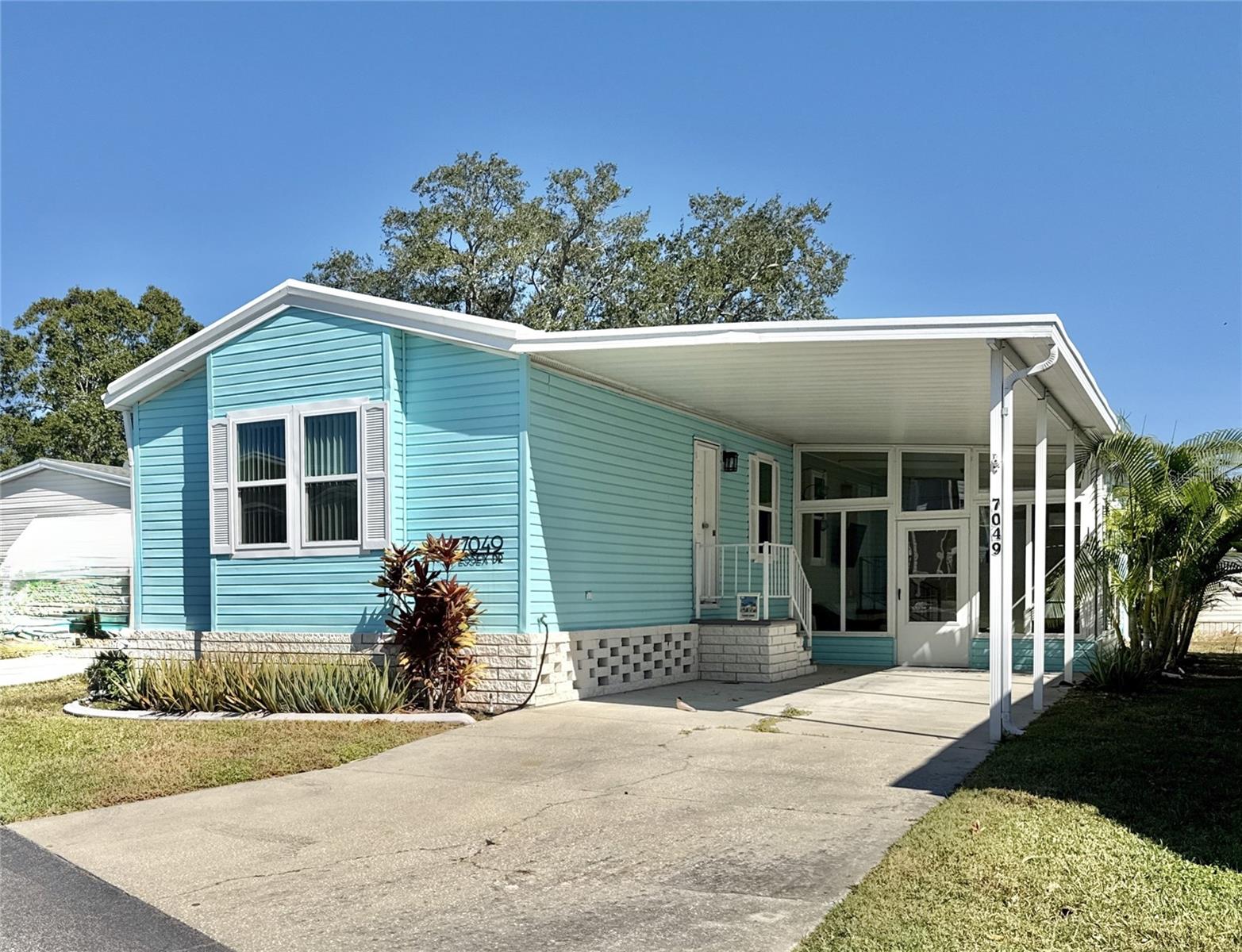 7049 Mount Essex Dr NE #521 photo 1