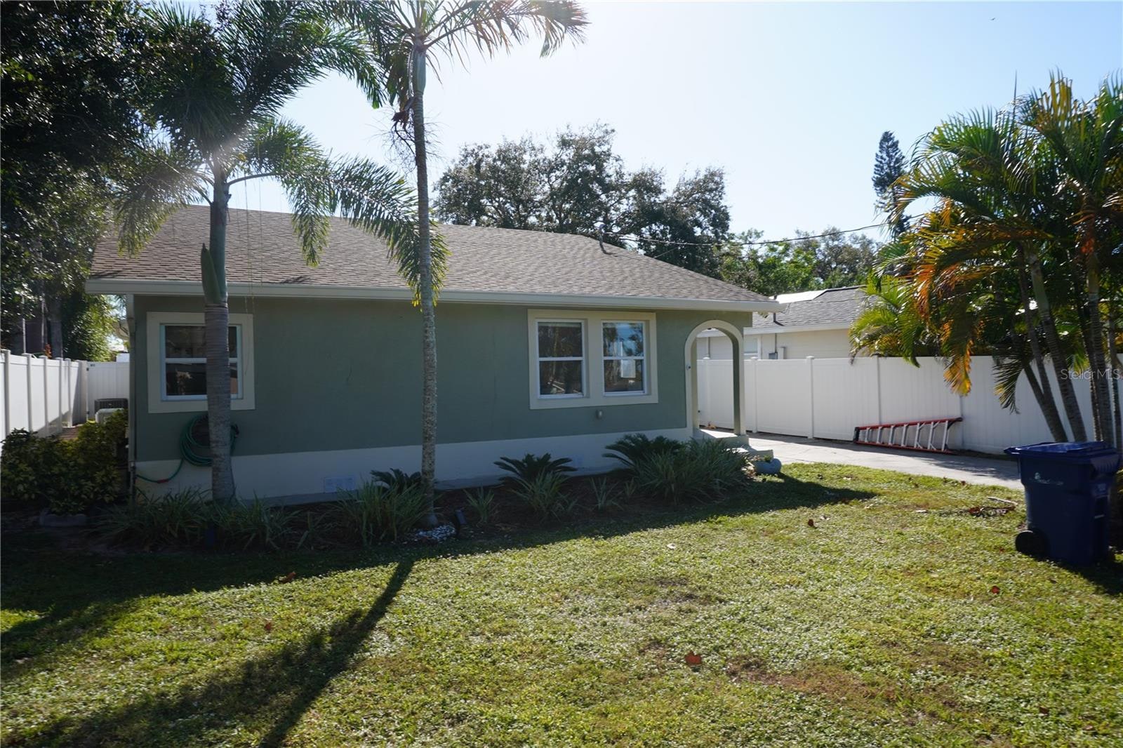 2436 Arapaho St photo 1
