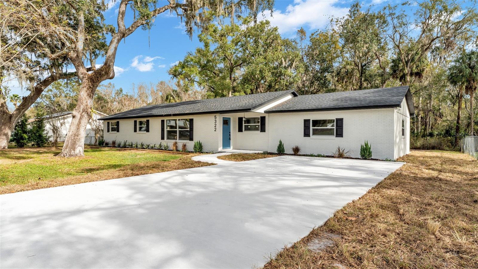 5322 Forestbrook Dr E photo 1