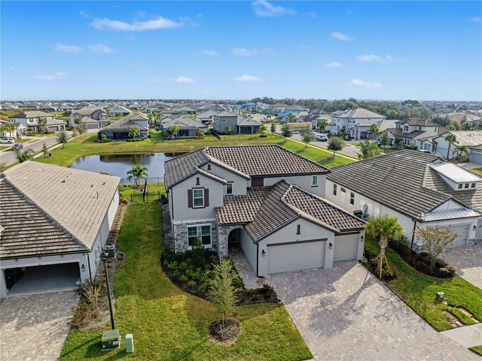 4811 Honey Dew Ln photo 1