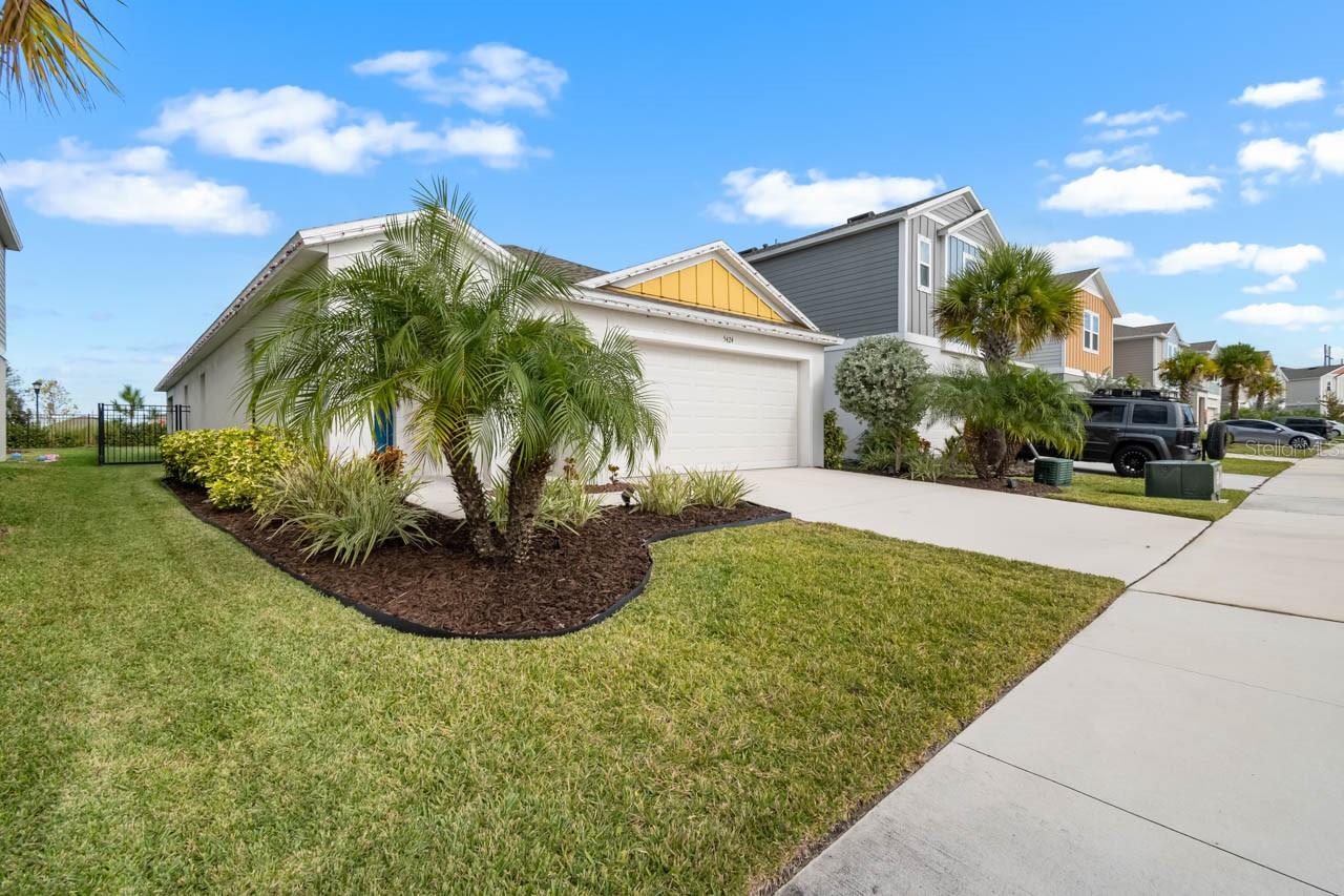 5424 Summer Sunset Dr photo 1