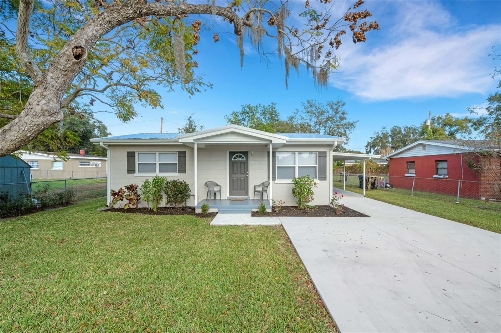 2716 Hardin Combee Rd photo 1