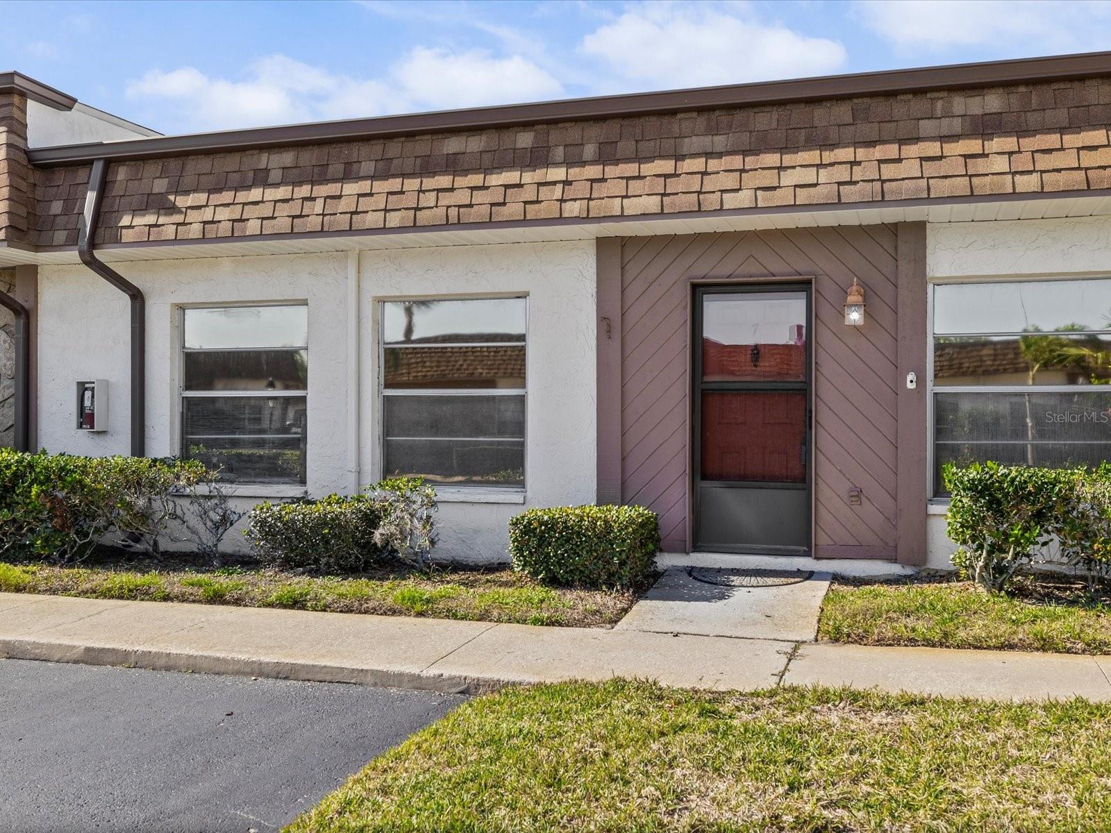 6037 Chesham Dr #7 photo 1