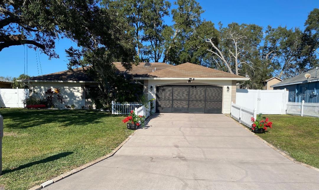 8437 Gibralter St photo 1