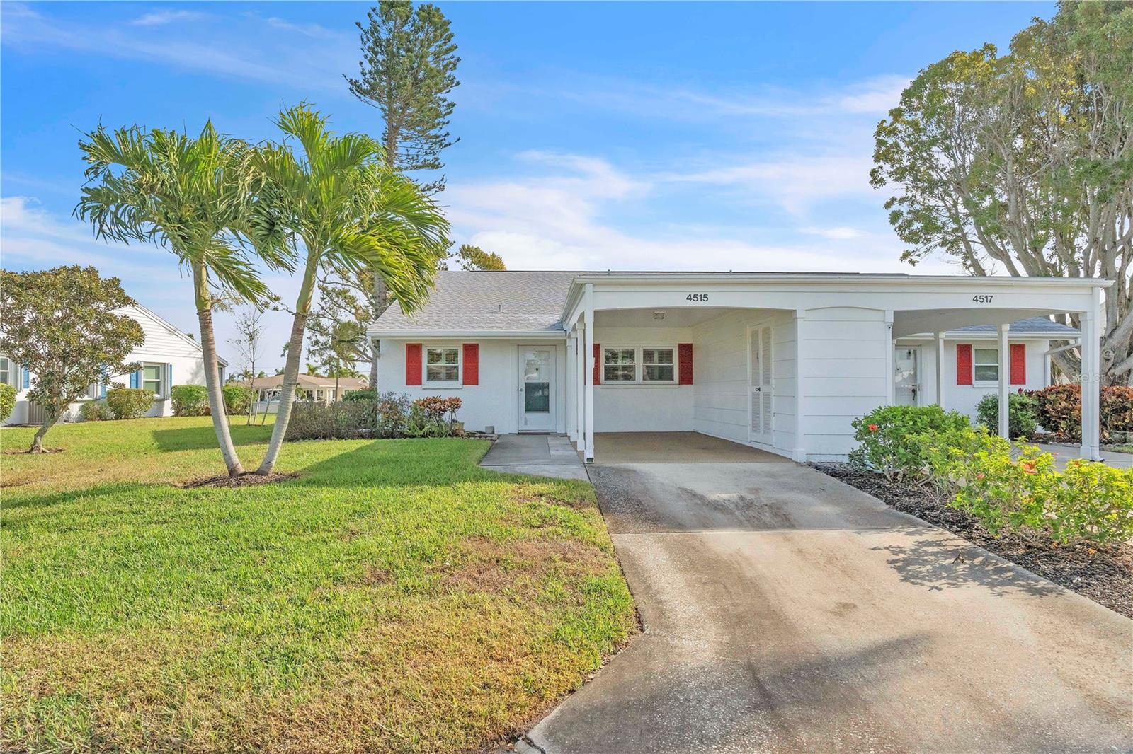 4515 Mount Vernon Dr photo 1