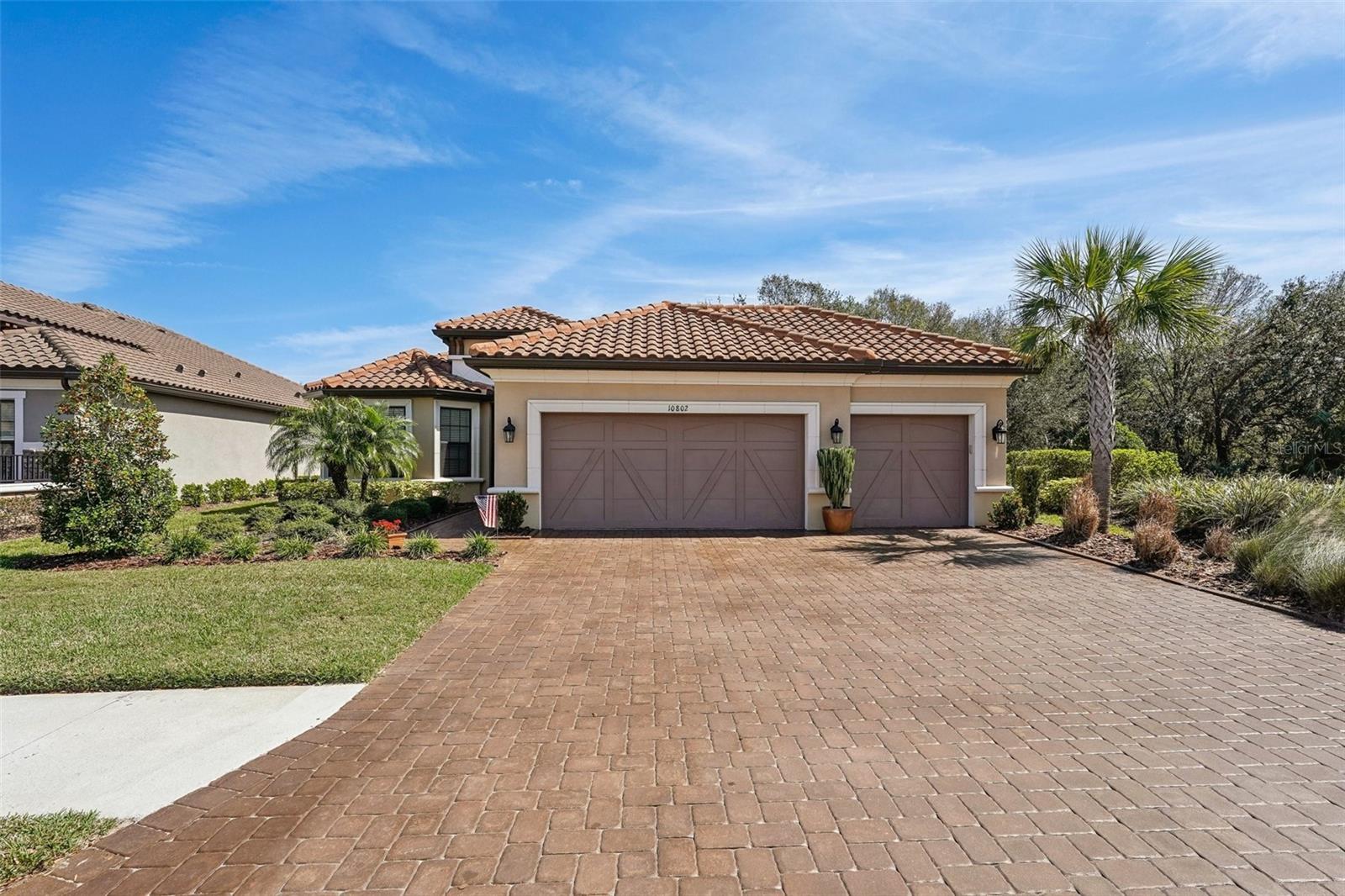 10802 Seasons Way photo 1