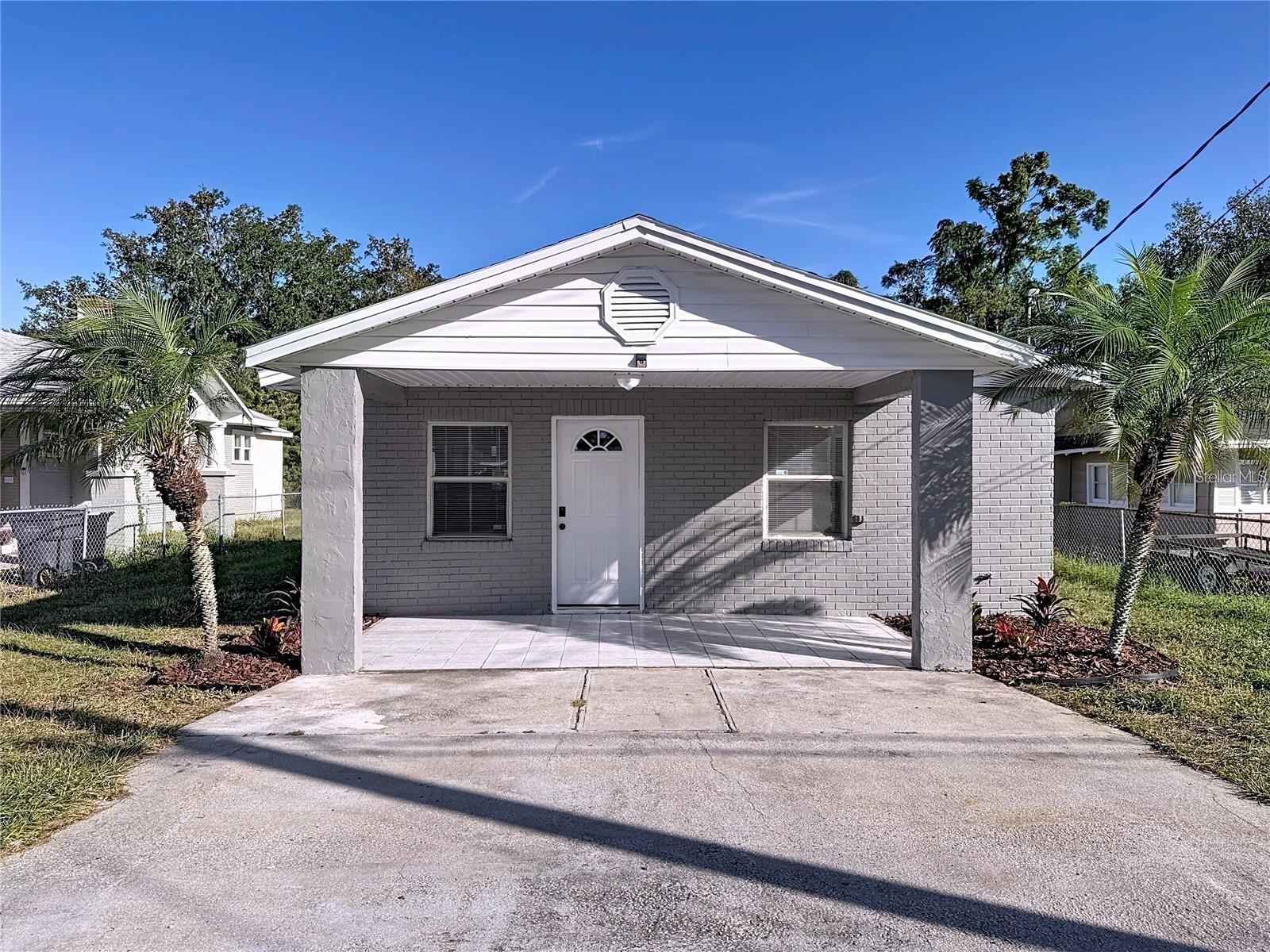 2408 E Magnolia St photo 1