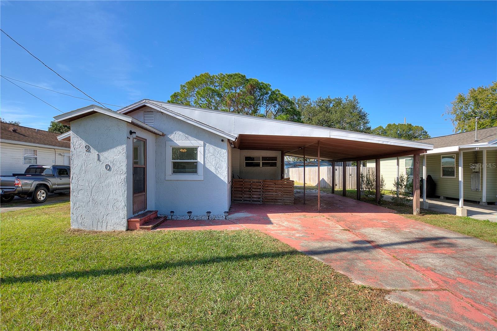 210 Florida Dr photo 1
