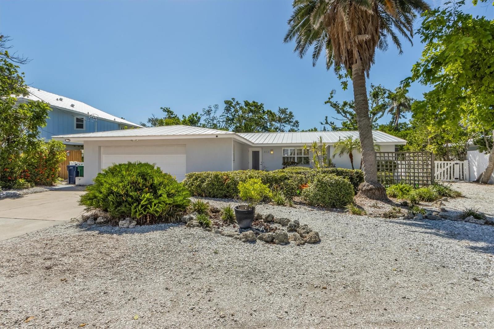 413 Poinsettia Rd photo 1