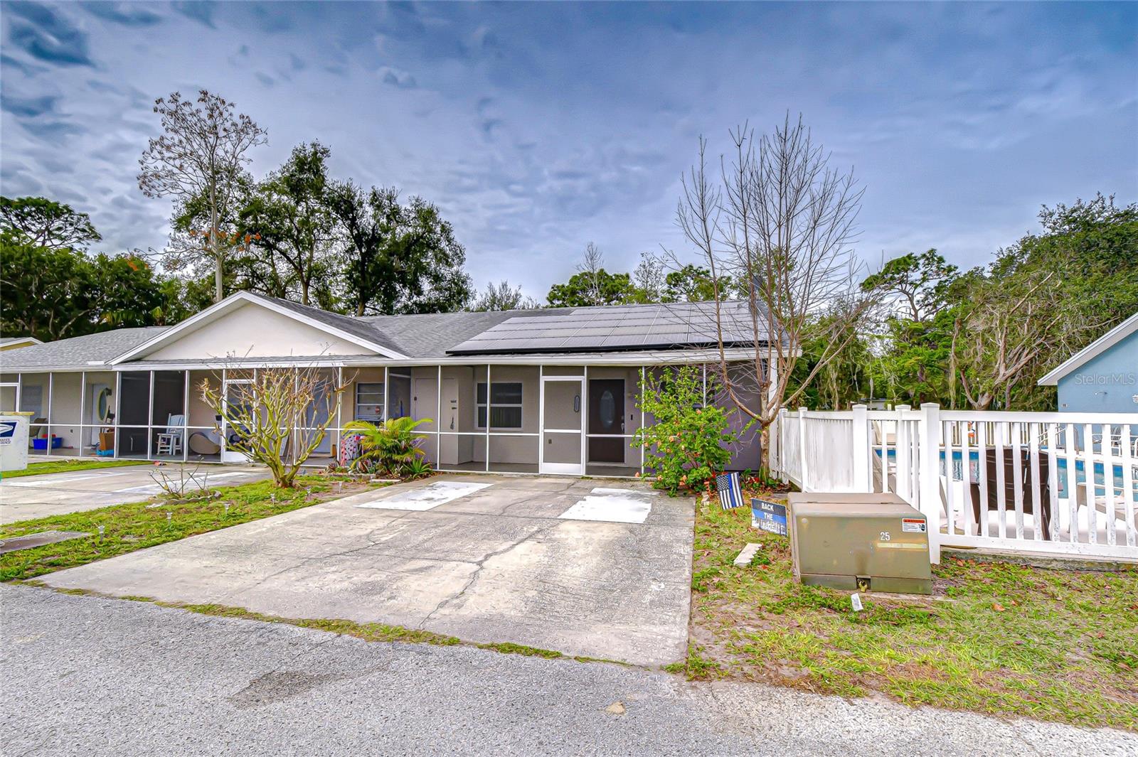 4739 Silver Cir photo 1