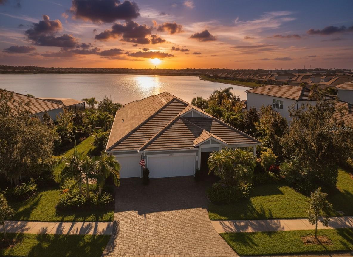 8083 Waterbend Trl photo 1