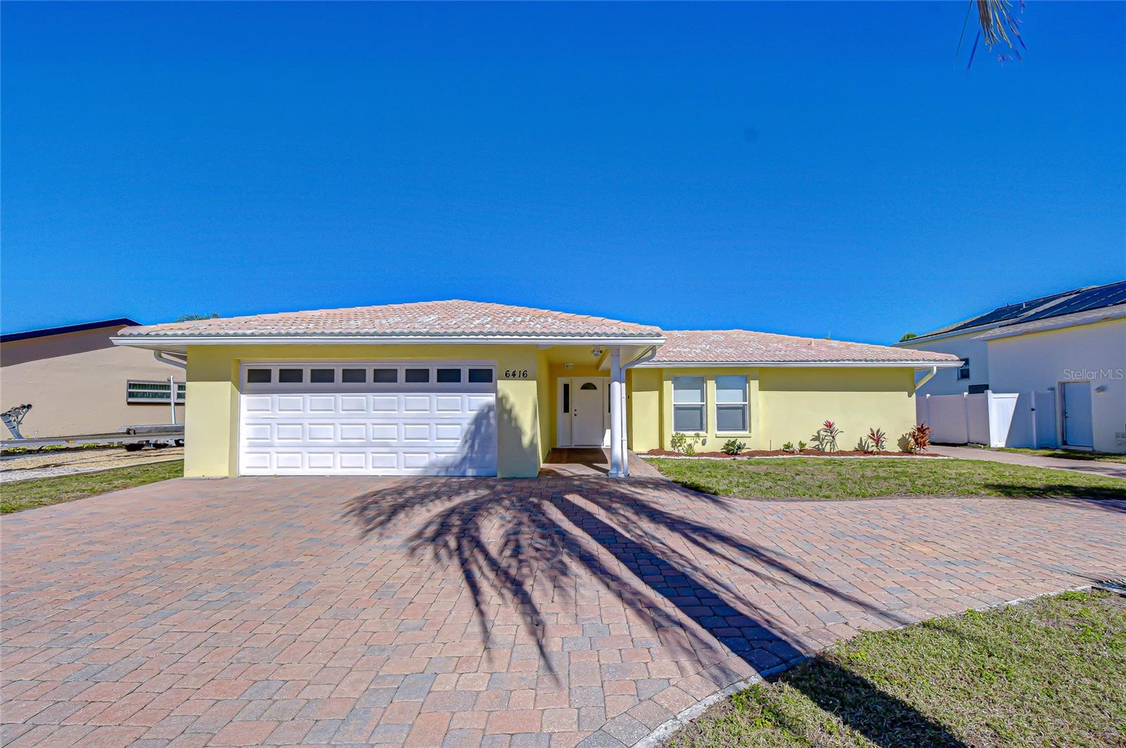 6416 Lake Sunrise Dr photo 1