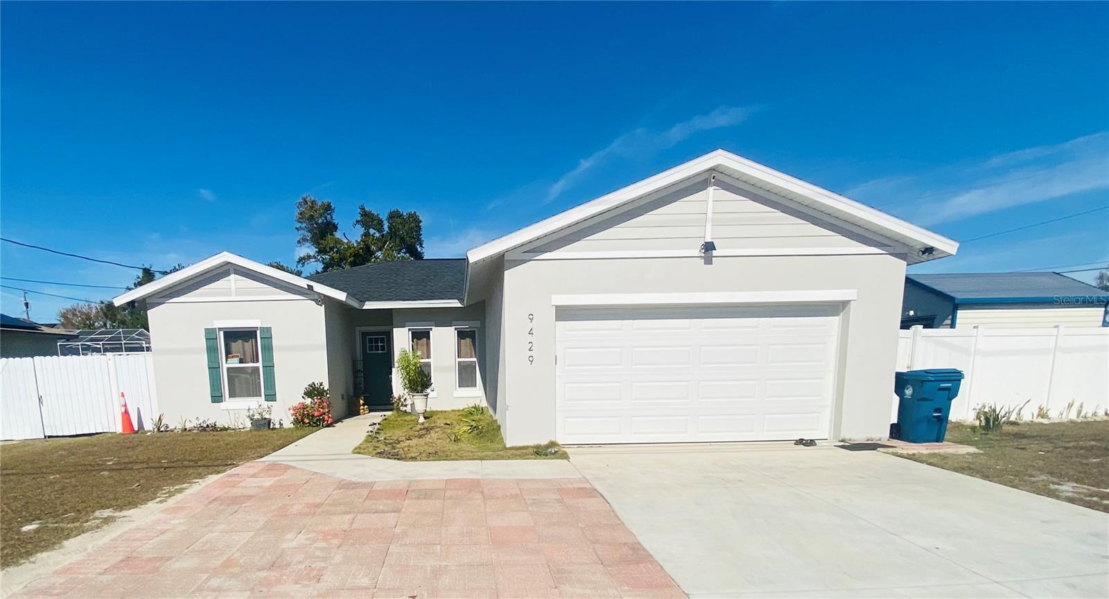 9429 Northcliffe Boulevard photo 1