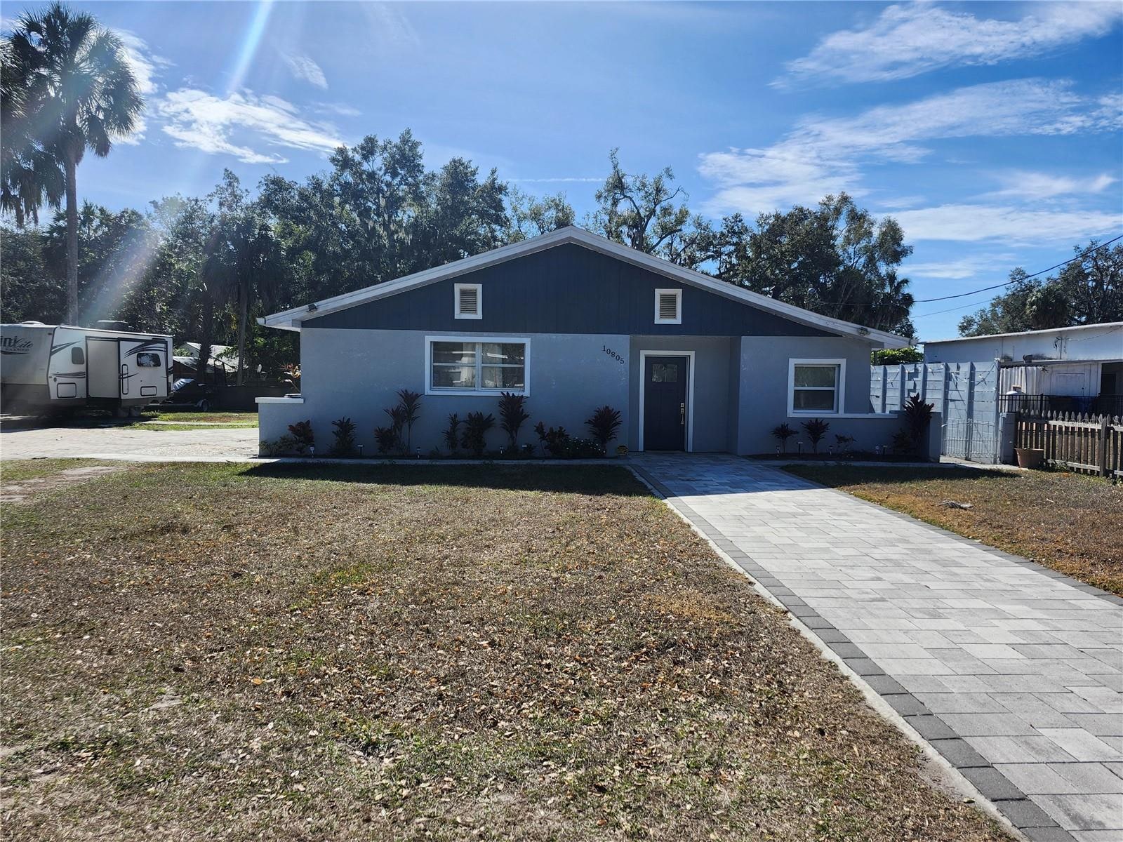 10805 Desoto Rd photo 1