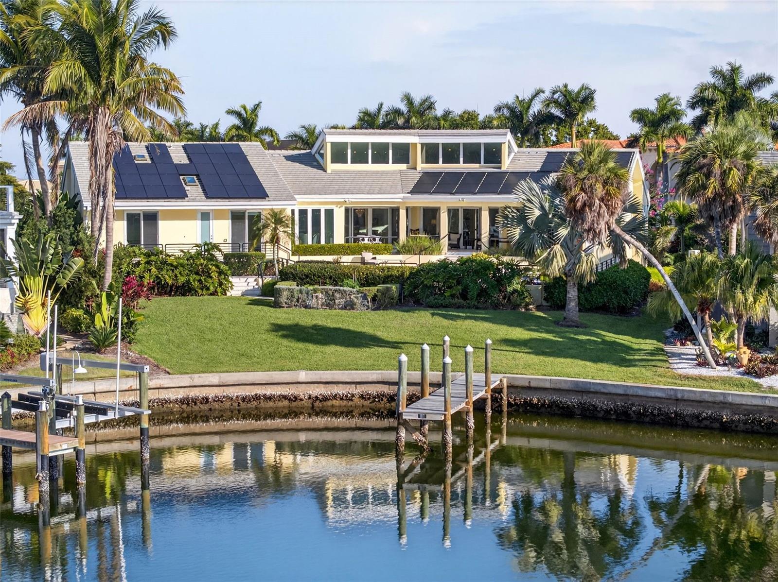 1571 Harbor Cay Ln photo 1