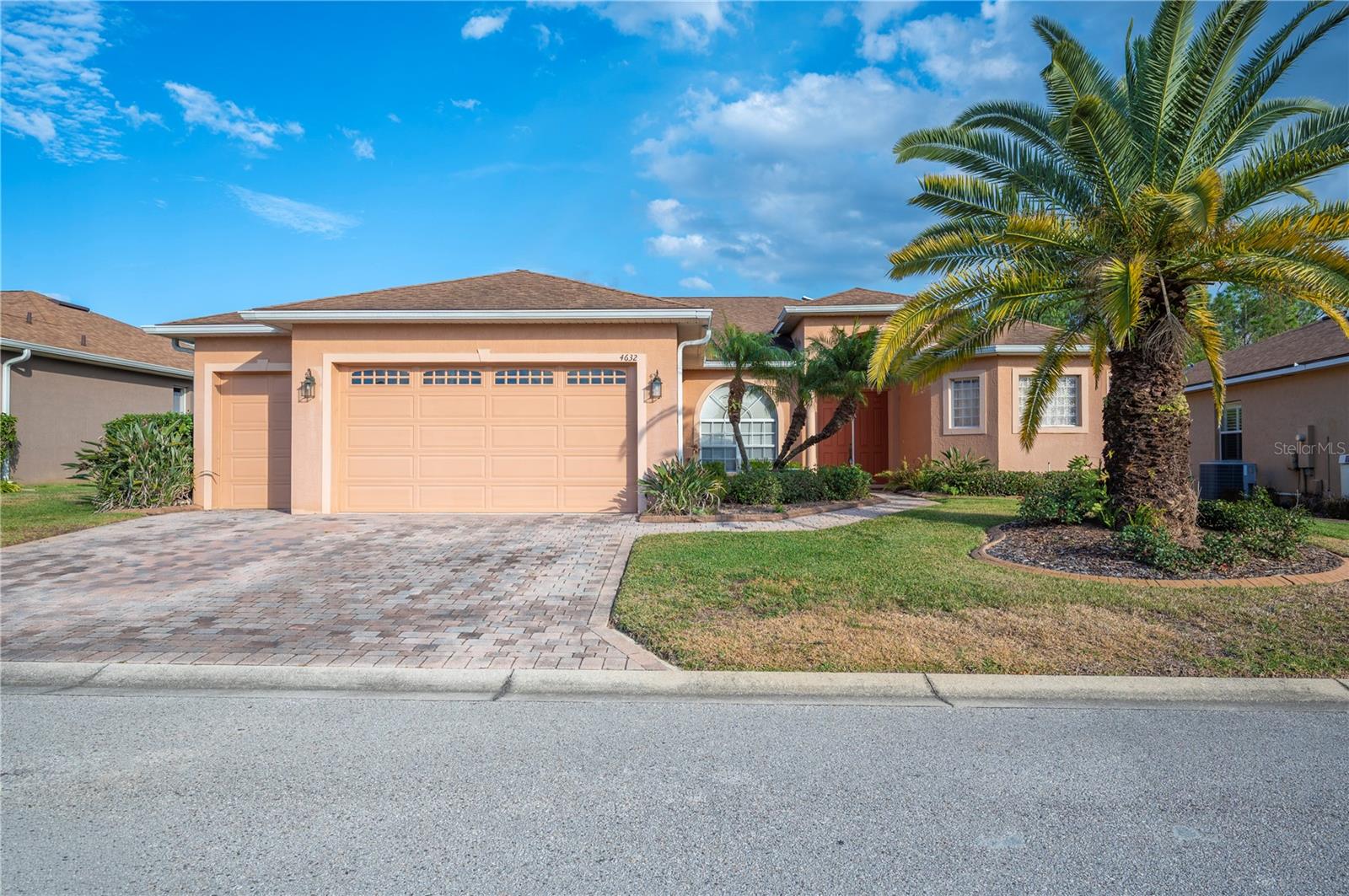 4632 Turnberry Ln photo 1