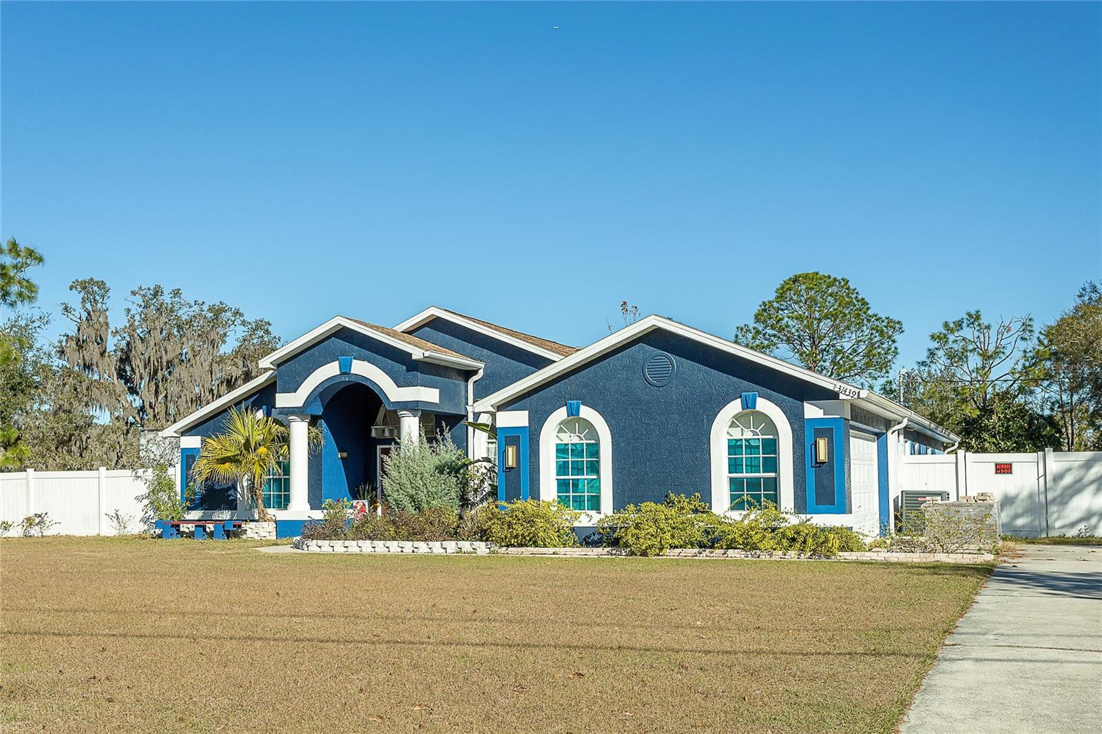 31439 Stirrup Ln photo 1