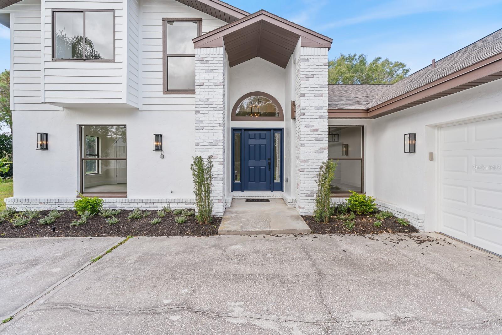 1944 Vista View Dr photo 1