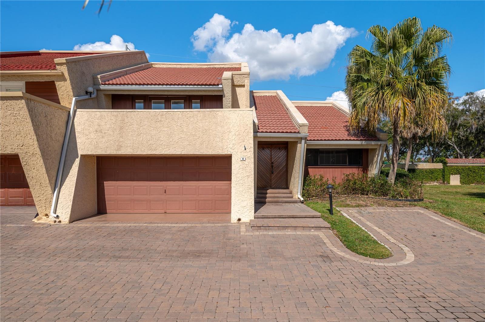 2 Casarena CT photo 1