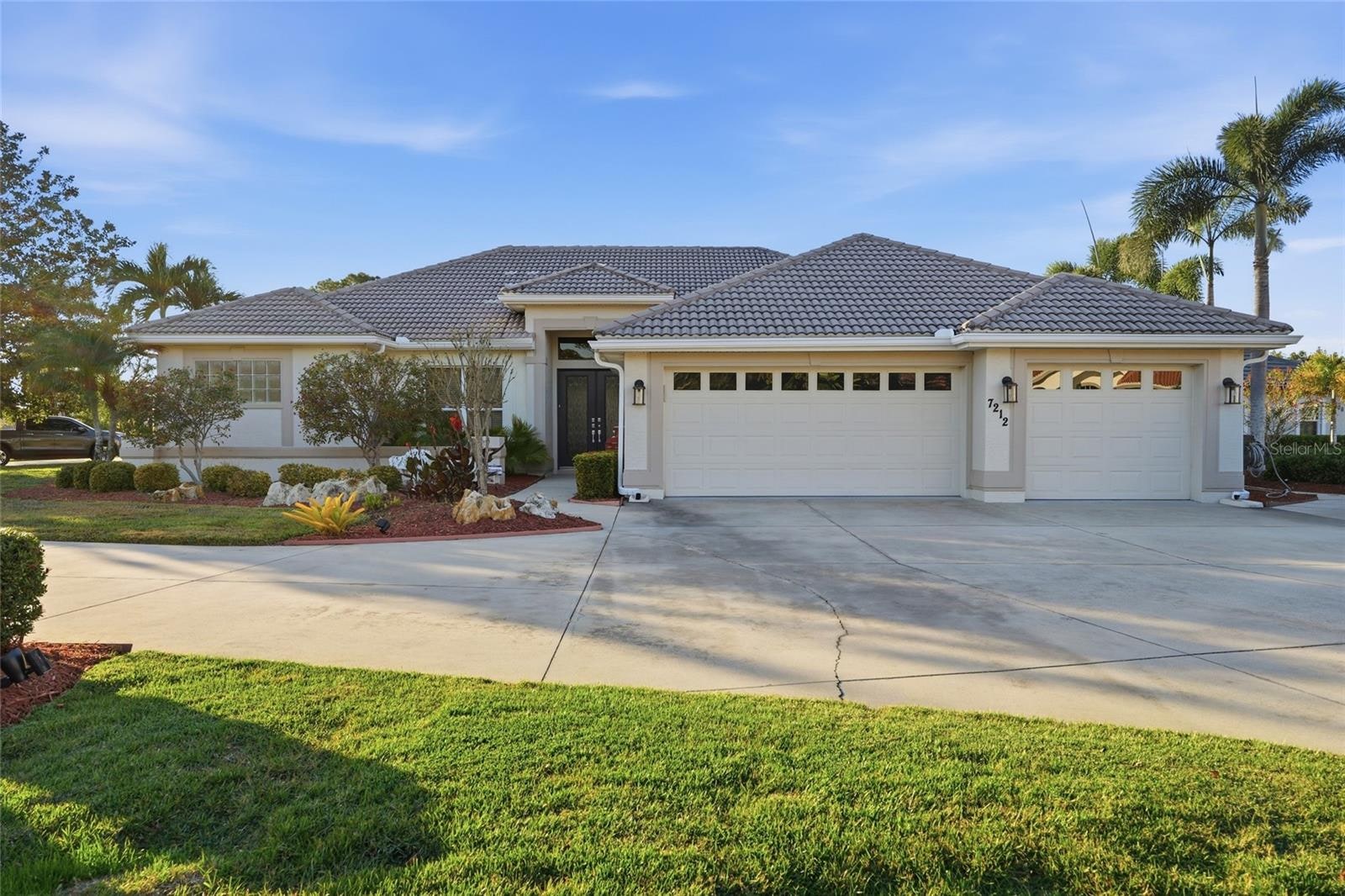 7212 Spur CT photo 1