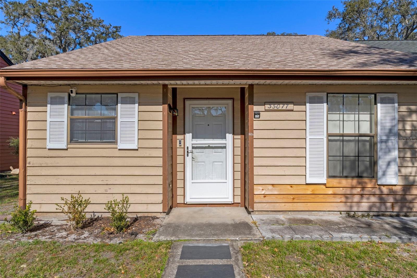 35077 Whispering Oaks Blvd photo 1