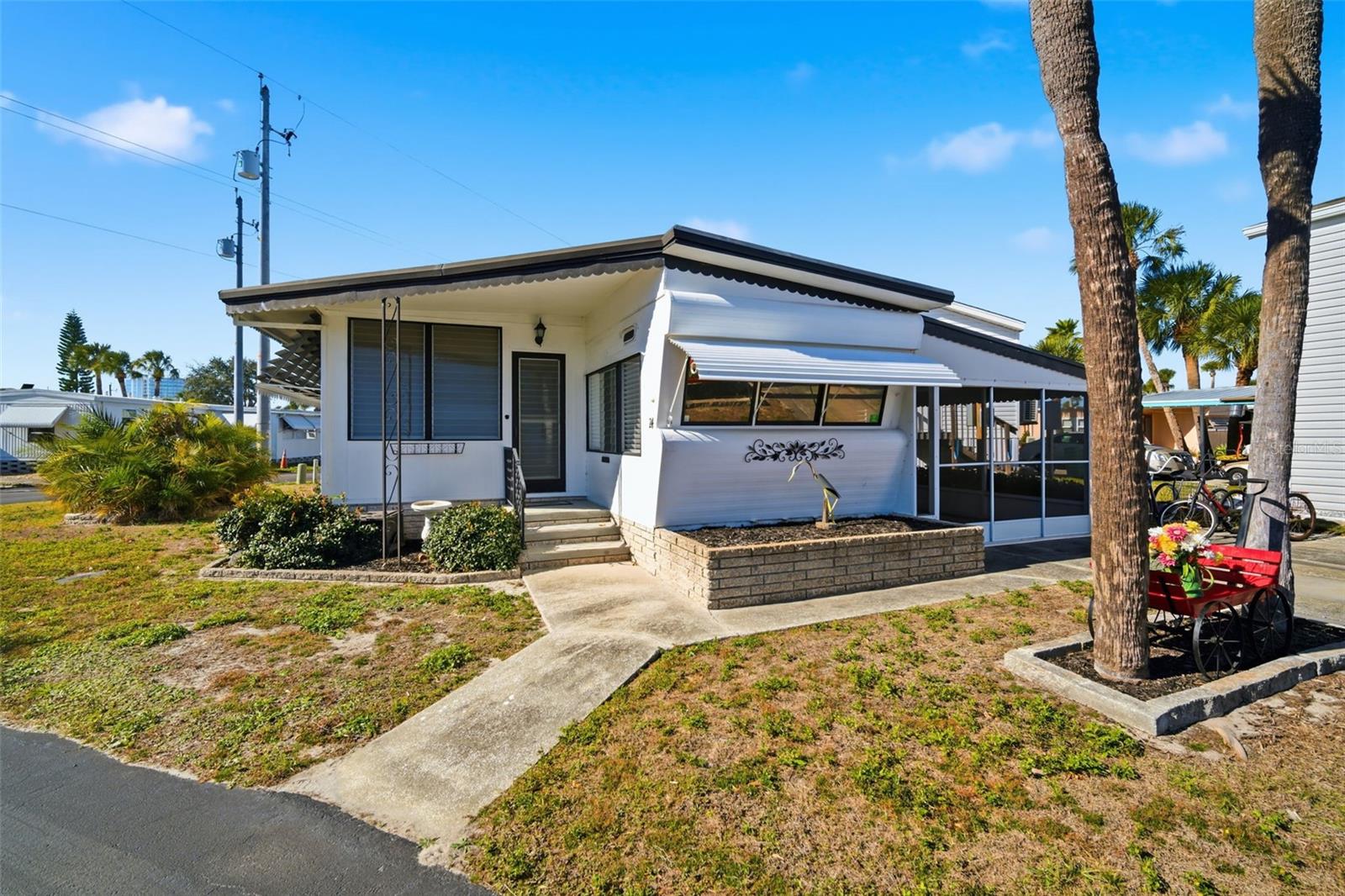 4851 W Gandy Blvd #B4L24 photo 1