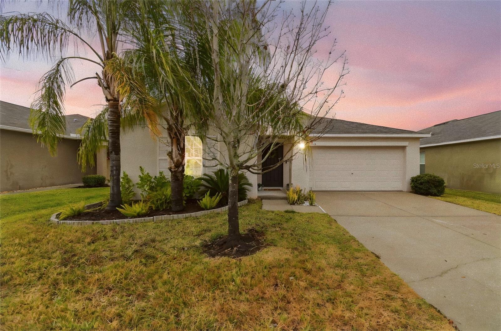 4904 Babbling Brook Ln photo 1