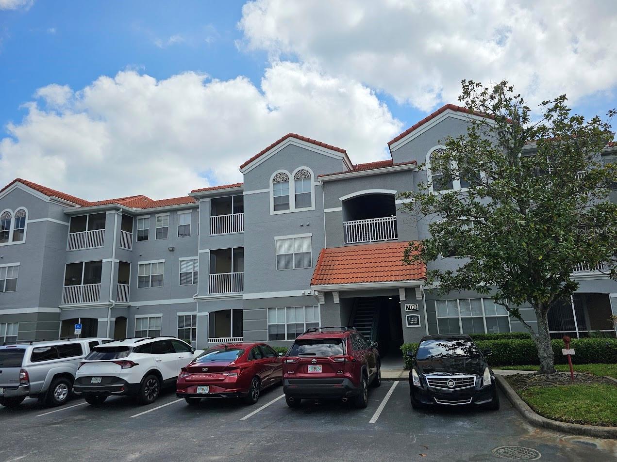 18001 Richmond Place Dr #716 photo 1